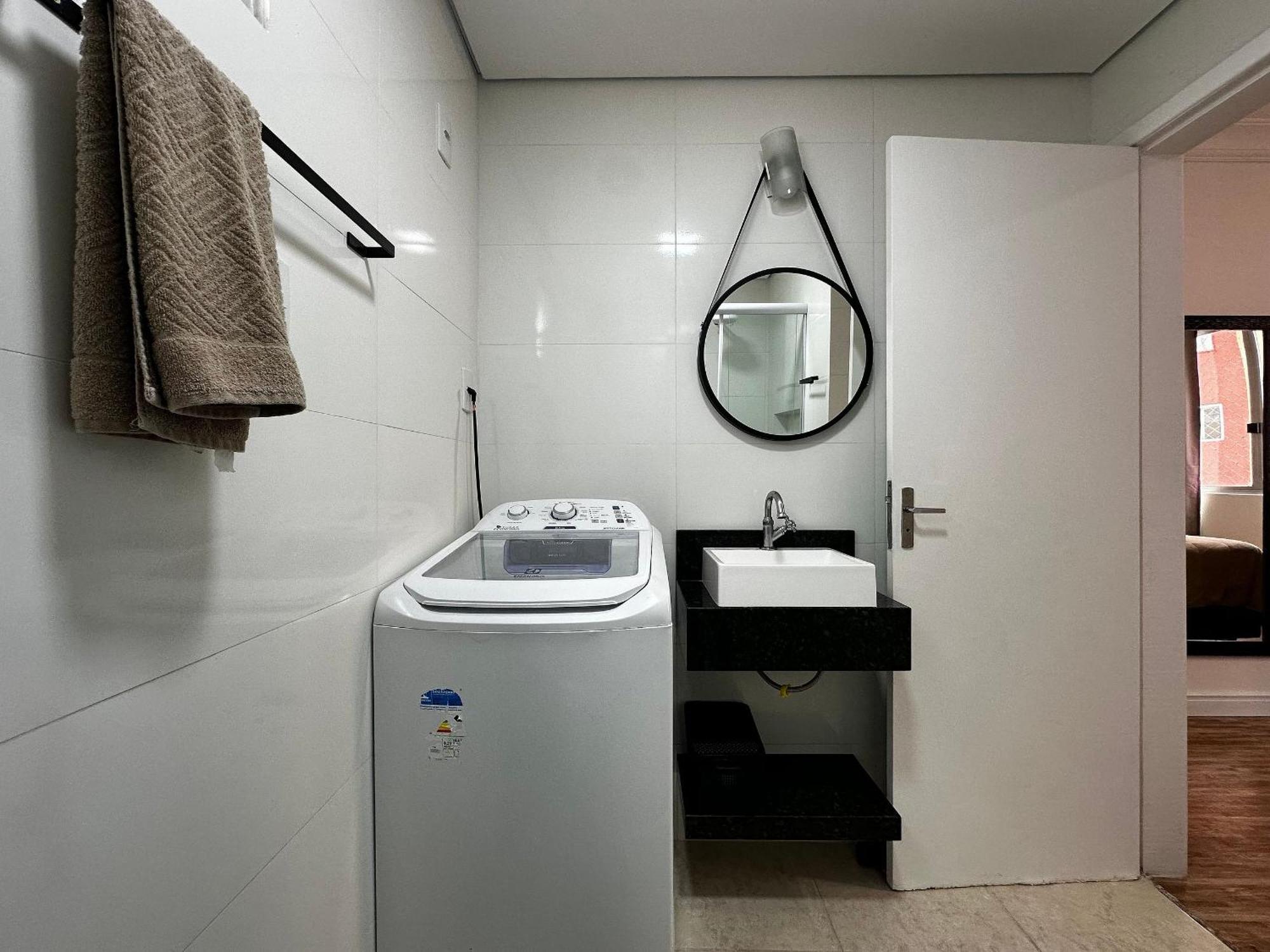 Po04- 1 Quarto Ao Lado Shop. Atlantico C/ Garagem Balneário Camboriú エクステリア 写真